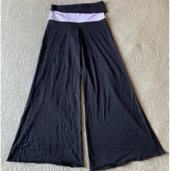 Lululemon Yoga Pants - Picture 1 of 2